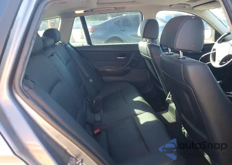 2010 BMW 328 I z USA, uszkodzony, nr VIN WBAUT9C51AA191330